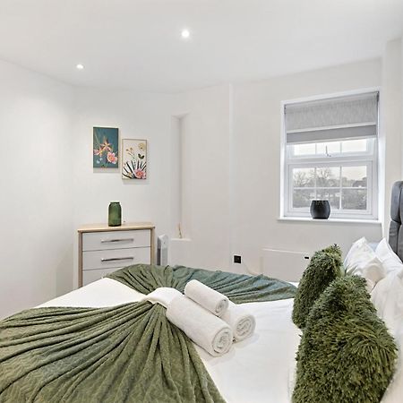 Bright And Spacious Apartment - Excellent Location Лондон Екстериор снимка