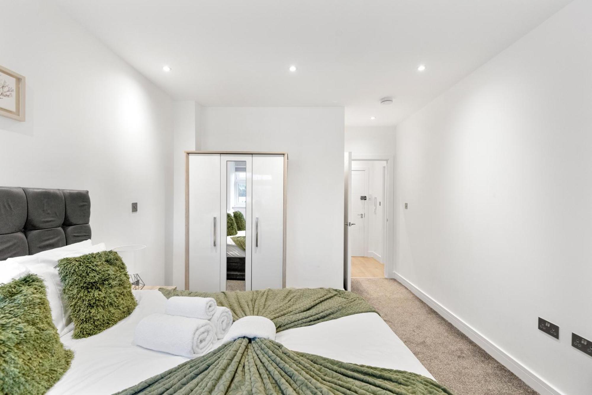 Bright And Spacious Apartment - Excellent Location Лондон Екстериор снимка