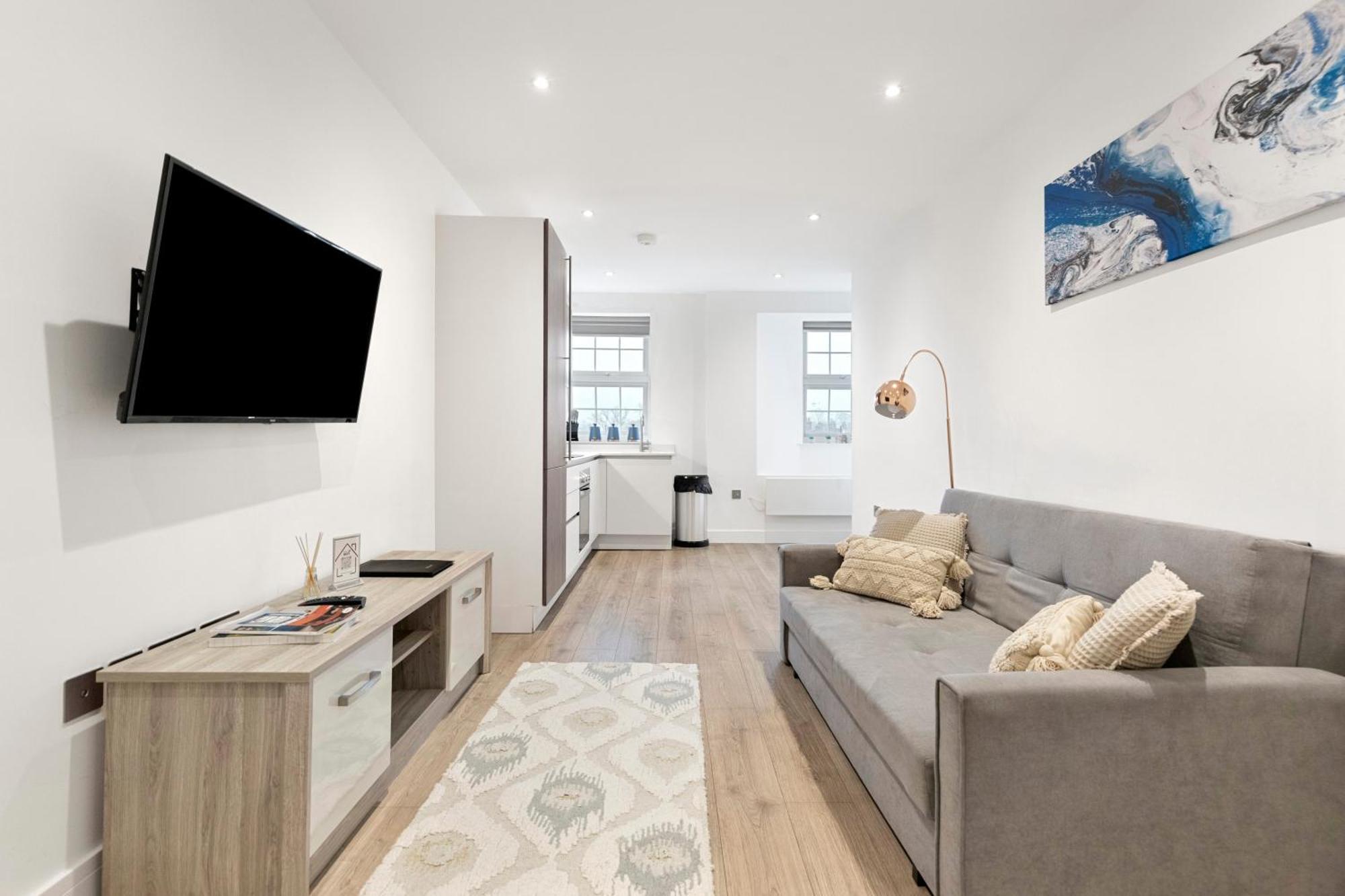 Bright And Spacious Apartment - Excellent Location Лондон Екстериор снимка