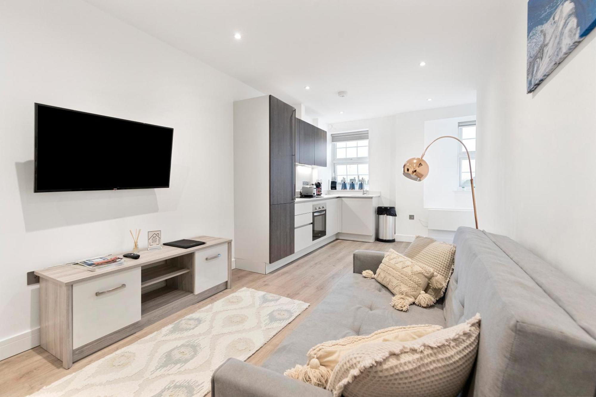 Bright And Spacious Apartment - Excellent Location Лондон Екстериор снимка
